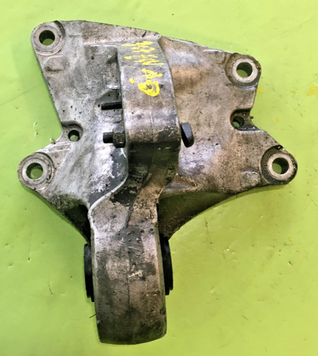 Support moteur inferieur - support,
